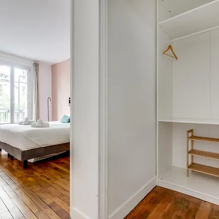 Superbe Neuf Pres De Montmartre Appartement