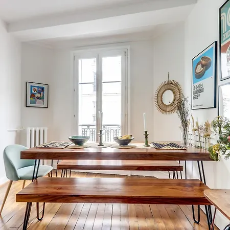 Superbe Neuf Pres De Montmartre Parijs